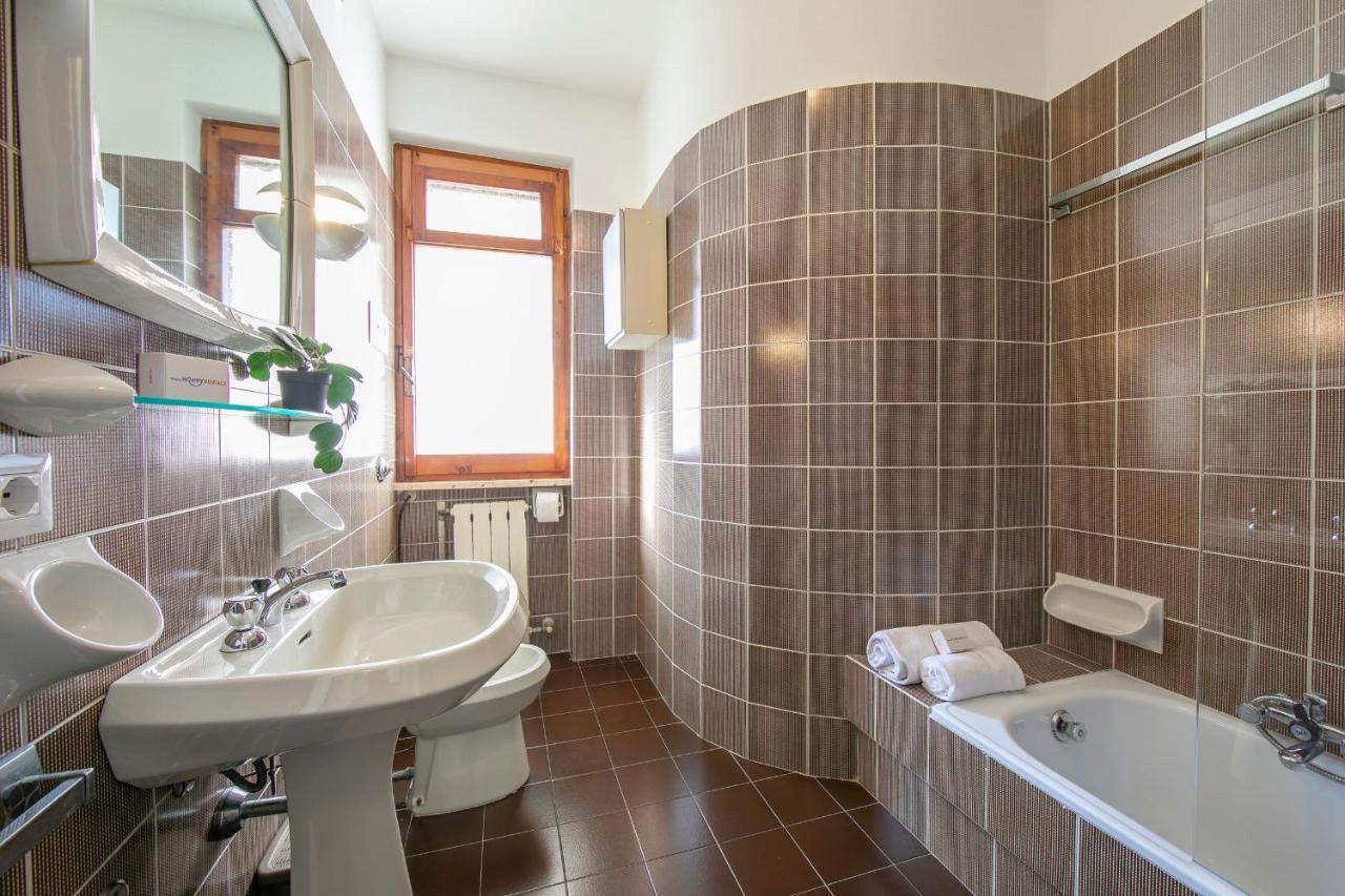 Villa Fiorita Apartments - Happy Rentals Sirmione Exterior foto