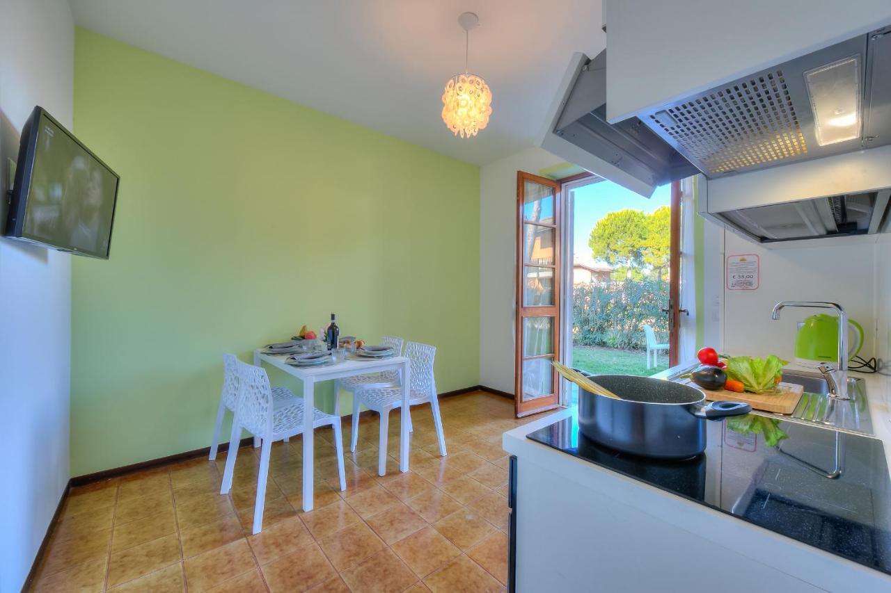 Villa Fiorita Apartments - Happy Rentals Sirmione Exterior foto